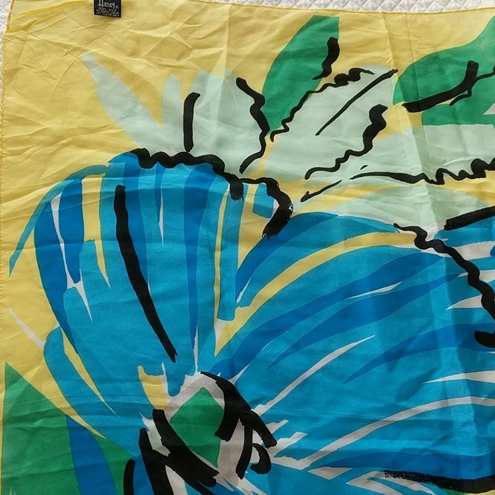 SILK SCARF! - Picture 6 of 8